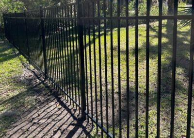 5B39EE30 B6FB 4E5A B6DB F18A3838F860 metal fencing