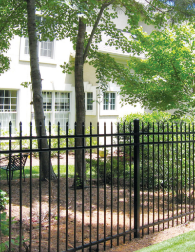 Montage Classic metal fencing