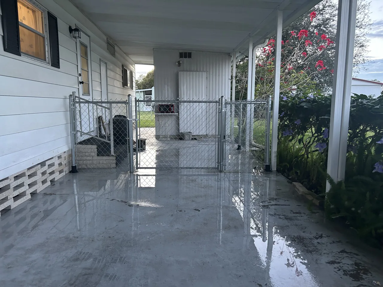 Galvanized Chain-link fence